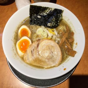 北千住「麺屋 音」(らーめん)に行きました。